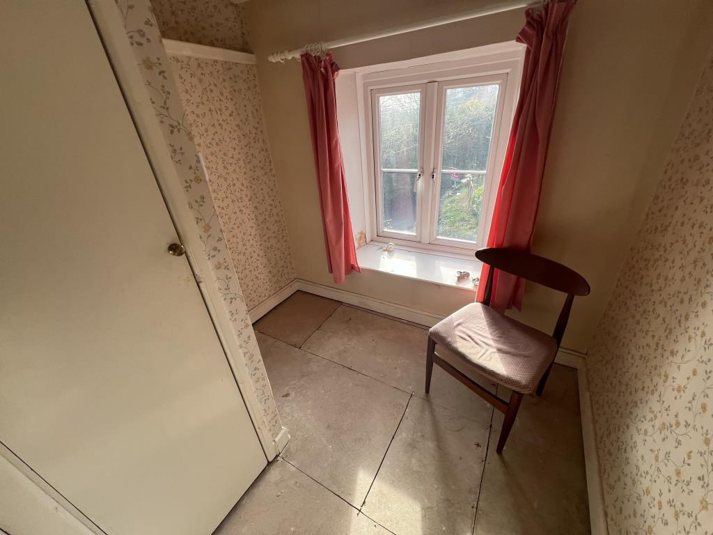 Lot: 131 - DETACHED COTTAGE FOR UPDATING - General view of box room